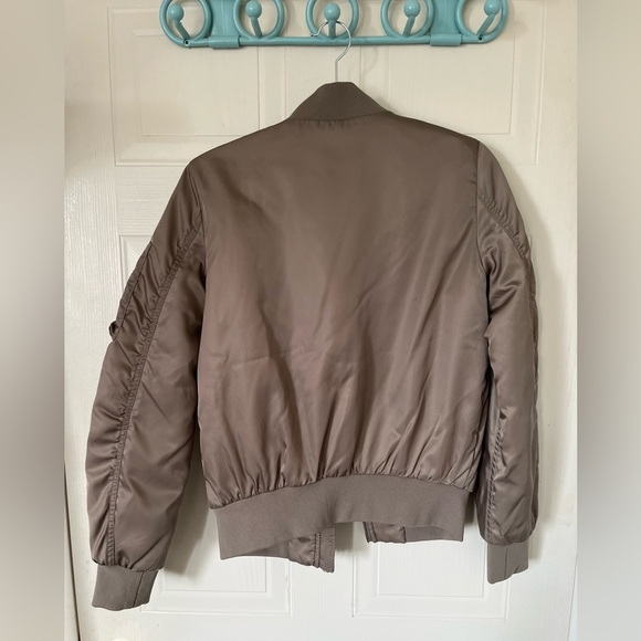 The Group by Babaton Gilman Bomber - Picture 14 of 14